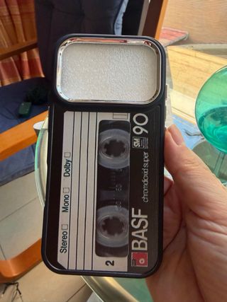 Funda iPhone 17Pro Cassette BASF Nueva