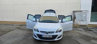 Opel Astra 2013