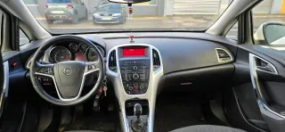 Opel Astra 2013