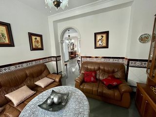 Casa adosada en venta en Olvera