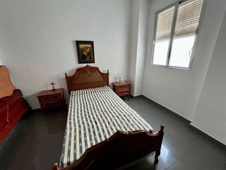 Casa adosada en venta en Olvera