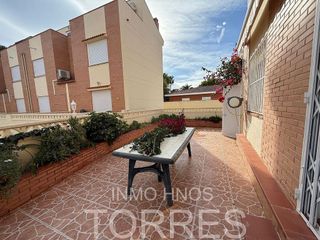 Casa adosada en venta en Zona Papa Luna - Platja del Gurugú en Benicarló