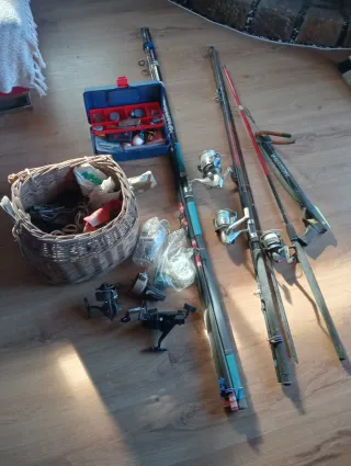 Cañas de pesca, carretes y accesorios