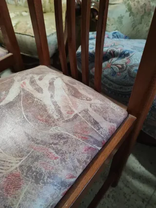 Sillas de madera con tapizado