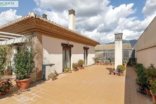 Ático en venta en Zubia (La)