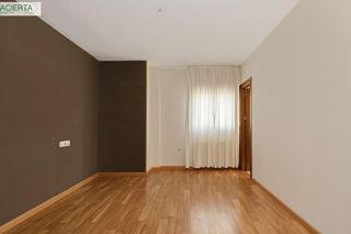 Ático en venta en Zubia (La)