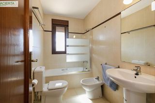 Ático en venta en Zubia (La)