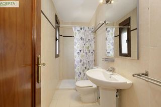 Ático en venta en Zubia (La)