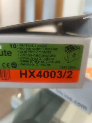Conmutador Bticino Axolute HX4003/2 c/ 3 unid.