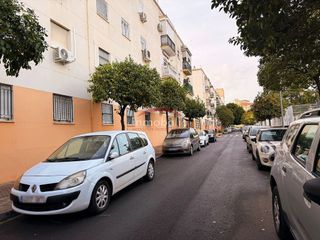 Piso en venta en Colores - Entreparques en Sevilla