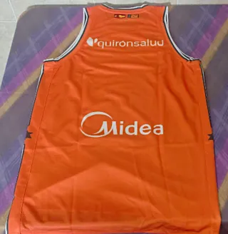Camiseta del Valencia Basket Femenino. Talla L
