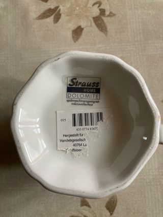 Lattiera in ceramica bianca con decoro