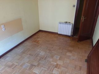Piso en venta en Milán - Pumarín - Teatinos en Oviedo