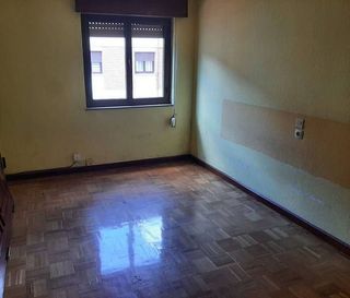 Piso en venta en Milán - Pumarín - Teatinos en Oviedo