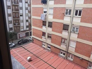 Piso en venta en Milán - Pumarín - Teatinos en Oviedo