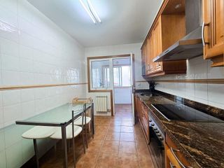 Piso en venta en Cuatro Caminos - Plaza de la Cubela en Coruña (A)