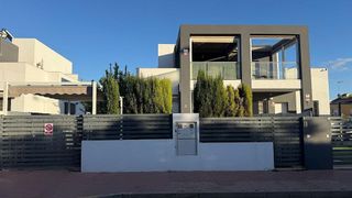 Chalet en venta en Nueva Torrevieja - Aguas Nuevas en Torrevieja