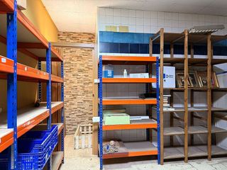 Local comercial en alquiler en El Polígono en Gijón