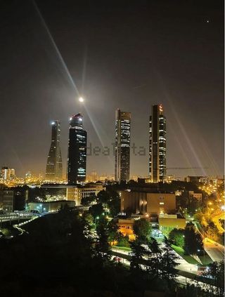 Ático en alquiler en La Paz en Madrid