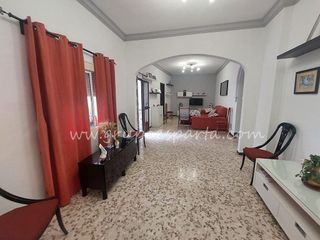 Casa adosada en venta en Olivares