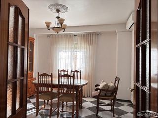 Casa adosada en venta en Lucena