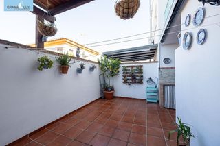 Chalet en venta en Zubia (La)