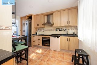 Chalet en venta en Zubia (La)