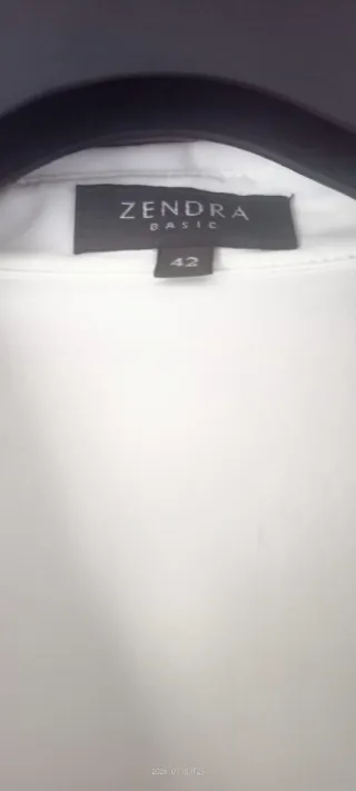 Blusa blanca de señora