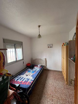 Casa adosada en venta en Piedras Redondas – Torrecárdenas en Almería
