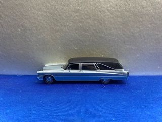 CADILLAC FLEETWOOD HEARSE ESCALA 1:43