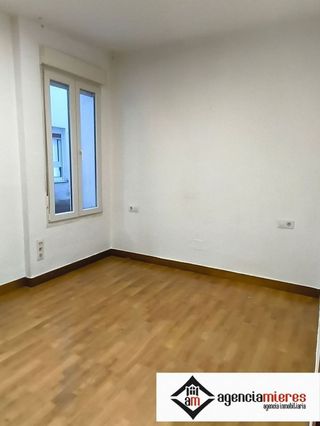 Piso en venta en Laviada en Gijón