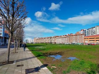 Piso en venta en Laviada en Gijón