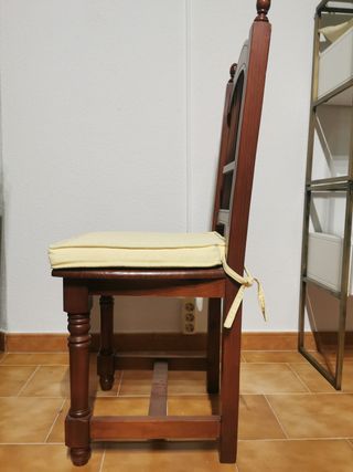 4 Sillas Madera Oscura