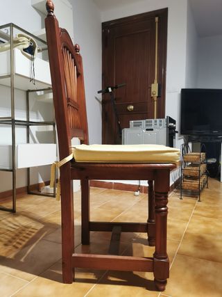 4 Sillas Madera Oscura