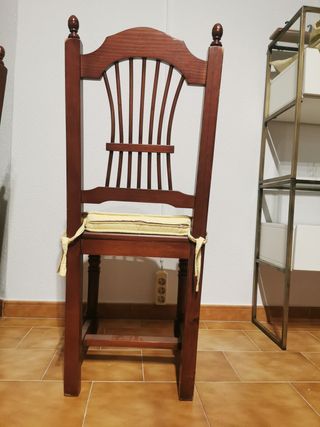 4 Sillas Madera Oscura