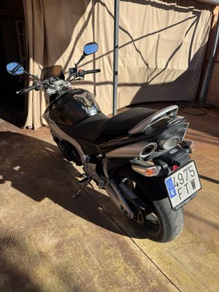 Suzuki GSR 600 Año 2007