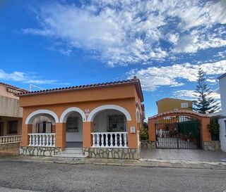Chalet en venta en Oliva Playa en Oliva
