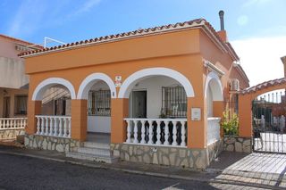 Chalet en venta en Oliva Playa en Oliva