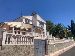 Chalet en venta en Olías del Rey