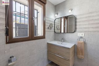 Chalet en venta en Zubia (La)