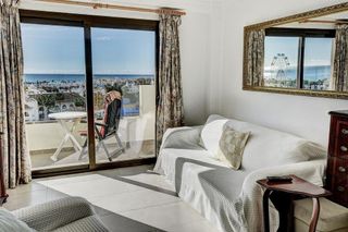 Piso en venta en La Carihuela en Torremolinos