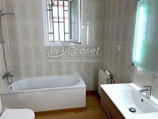 Chalet en venta en Vallirana