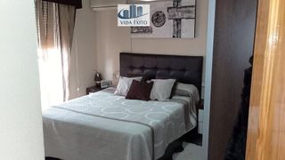 Chalet en venta en Linares