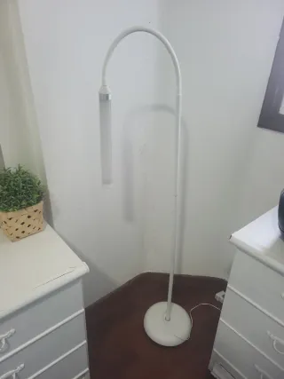 Lámpara de pie moderna