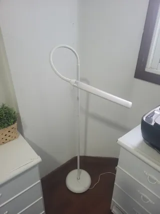 Lámpara de pie moderna