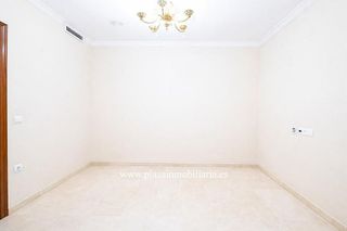 Piso en venta en Lucena