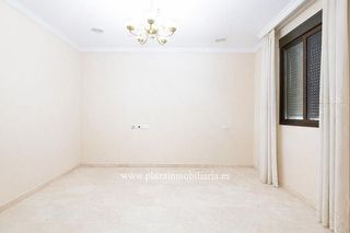 Piso en venta en Lucena