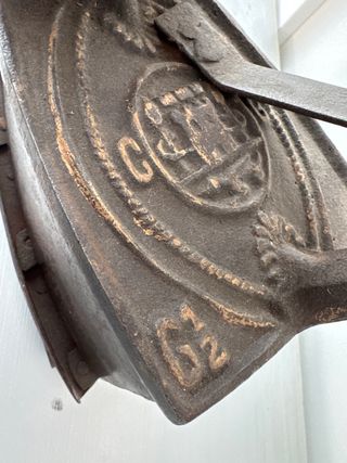 Plancha antigua de carbón