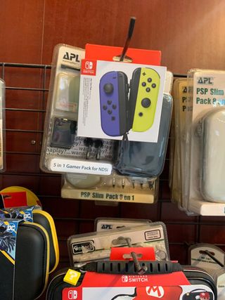 Joy-Cons Nintendo Switch Morado y Amarillo