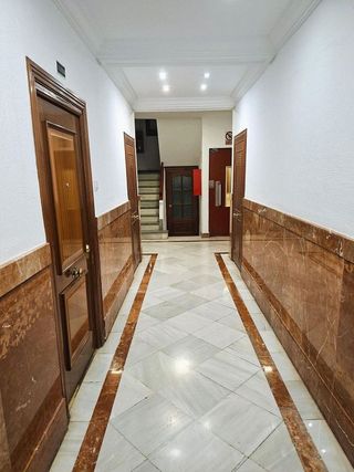 Piso en venta en La Buhaira en Sevilla